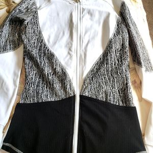 Buffbunny zip up sz Small